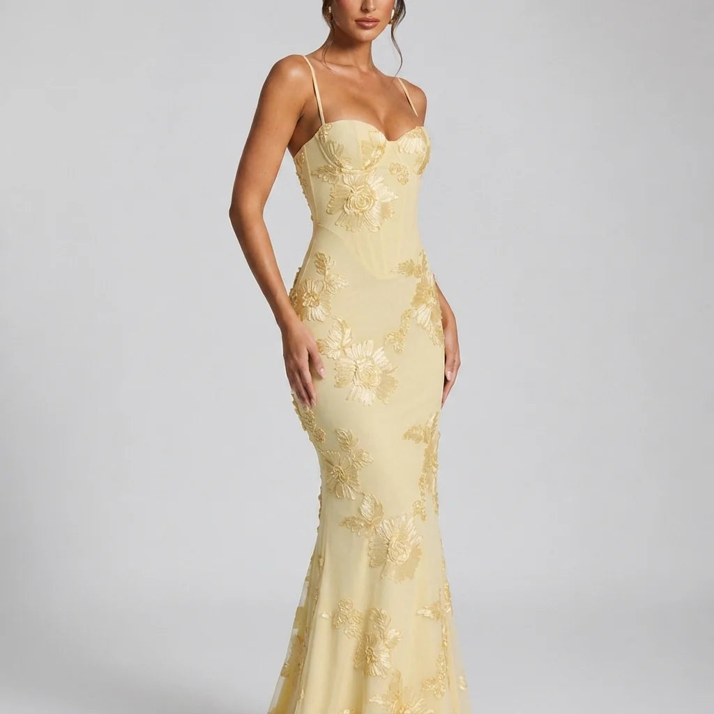 Raina - Women's Floral Embroidered Sweetheart Maxi Dress