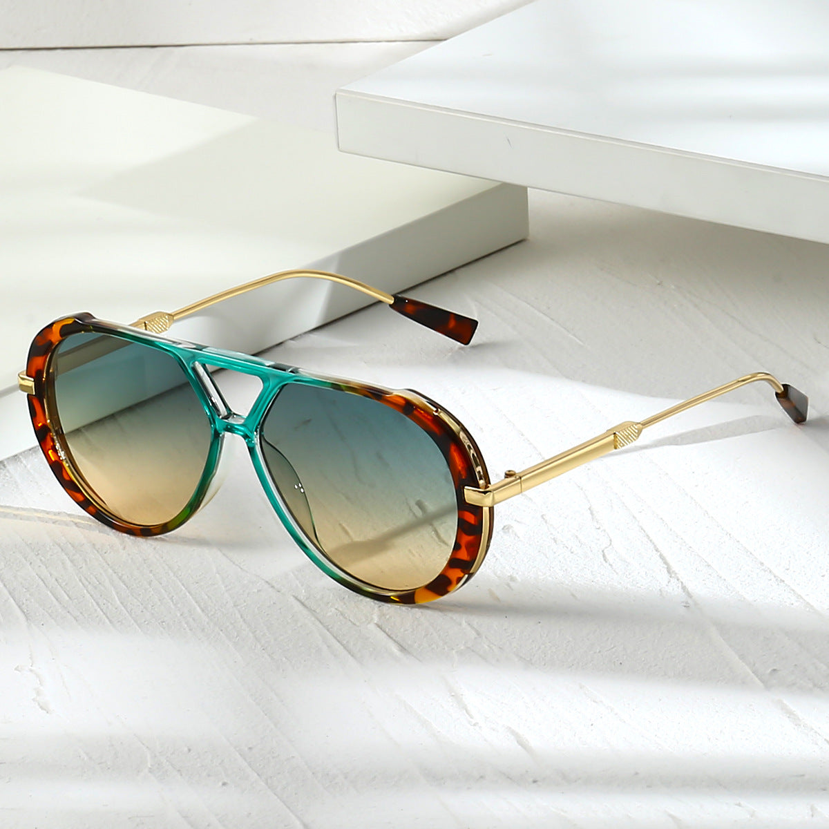 Bondi - Tortoiseshell Aviator Sunglasses